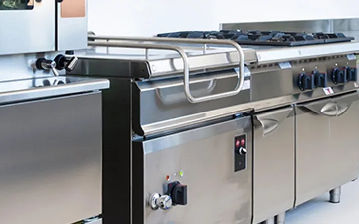 Linha de equipamentos para cozinha profissional com solução de ventilação e exaustão